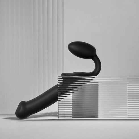 Klassischer Strap-On - Wiederaufladbare Fernbedienung - Schwarz