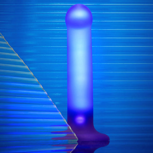 Glow Dildo LED Halb-Realistisch - strap-on-me®