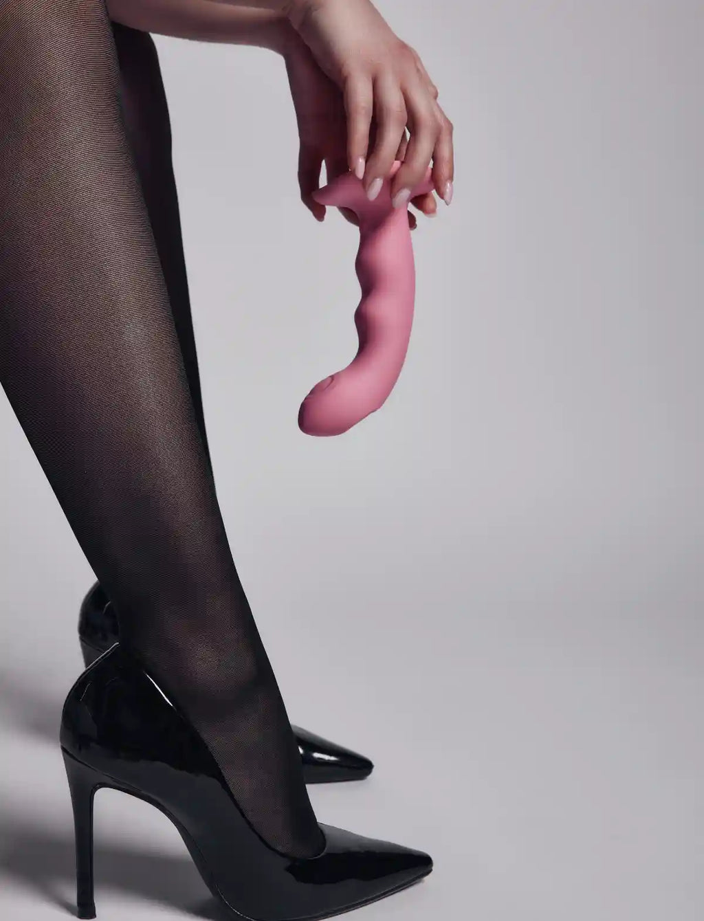 Tapping Dildo Wave